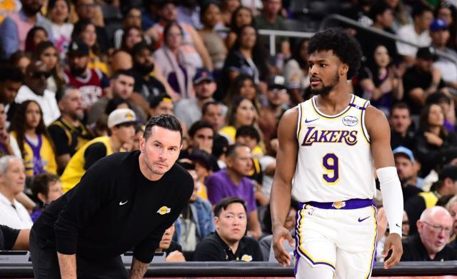 开云体育下载-布朗尼什么水平？3战仅得2分，詹皇父子篮球变尴尬