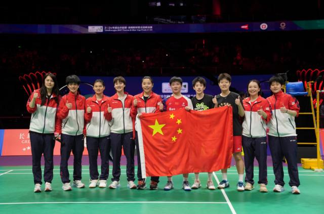 1714885976341019281.png 开云APP-国羽姑娘完胜印尼 六场比赛不丢一盘强势重夺尤杯