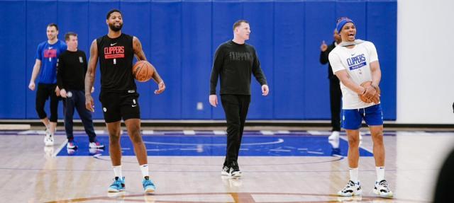 1677680073700044283.jpg 开云体育官网-韦少上艇后球队三连败,但黑锅不能让他一个人背着